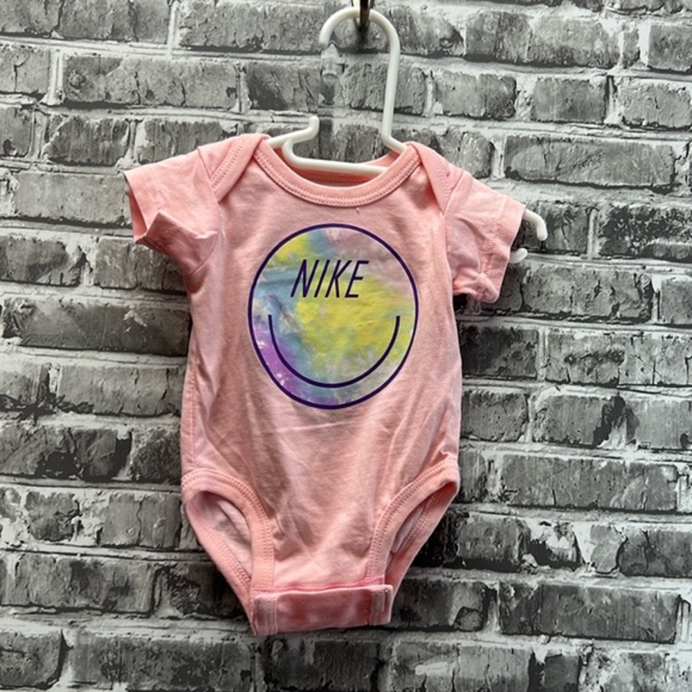 ‎Nike